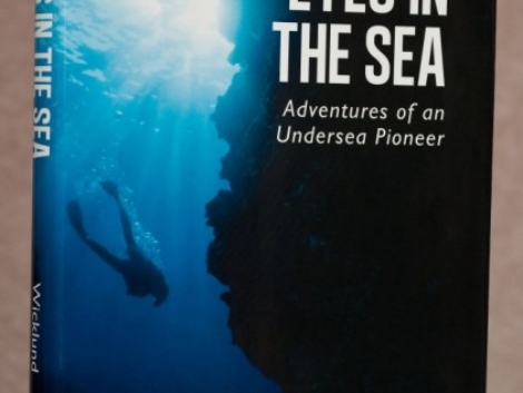 Eyes in the Sea, front cover